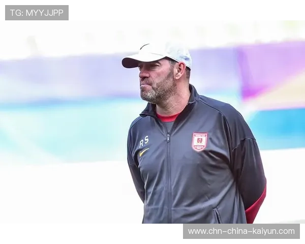 苏亚雷斯与主帅争执：战术背后的风云博弈