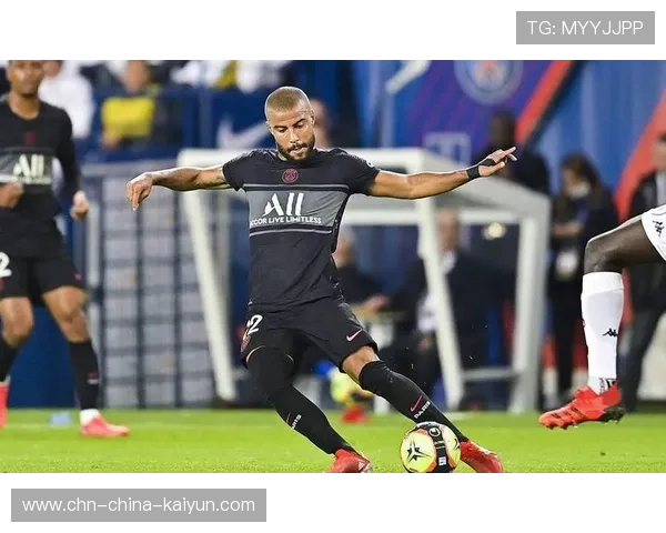 巴黎圣日耳曼前场压制不断放大威胁